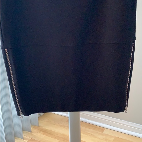 Aritzia - Wilfred - pencil skirt with side zippers - Picture 3 of 6